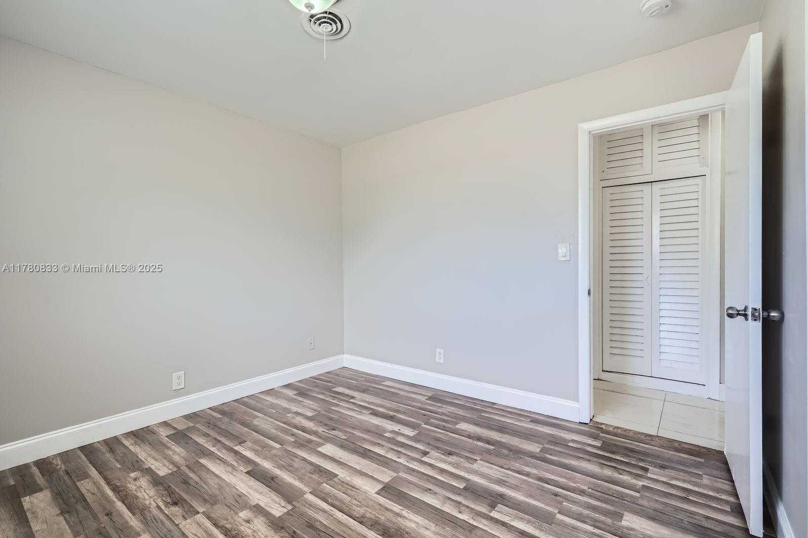 Small Image of 4401 NORTH WEST 6TH CT, Coconut Creek Number 19