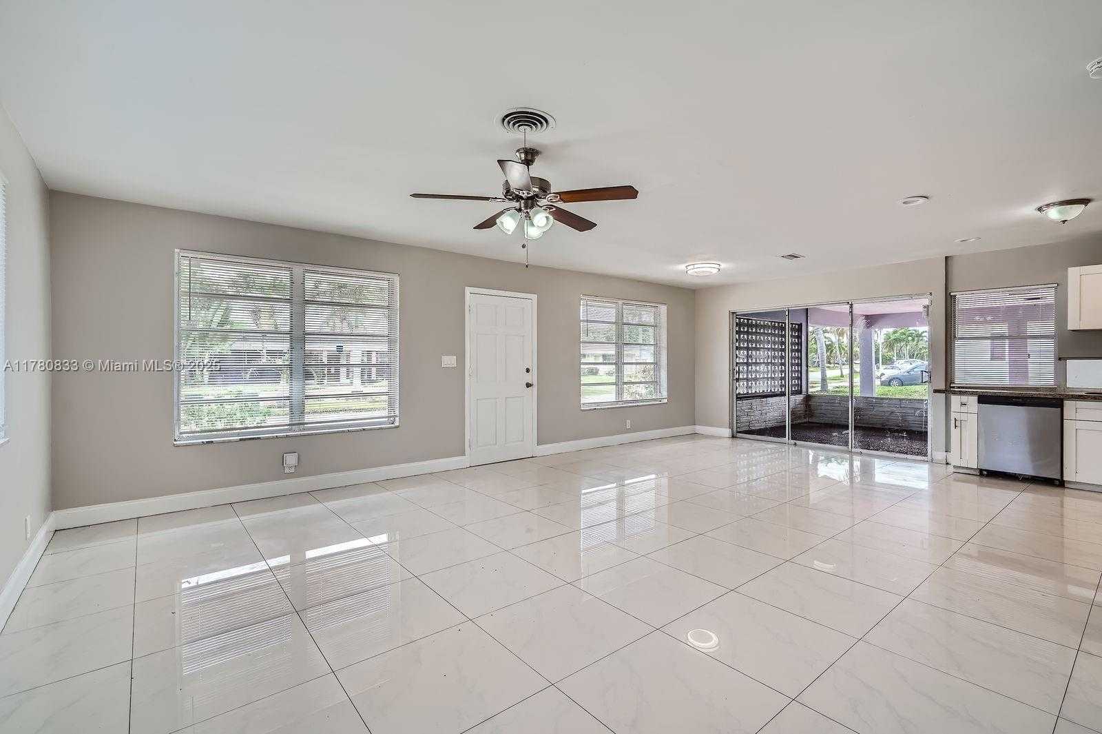 Small Image of 4401 NORTH WEST 6TH CT, Coconut Creek Number 7