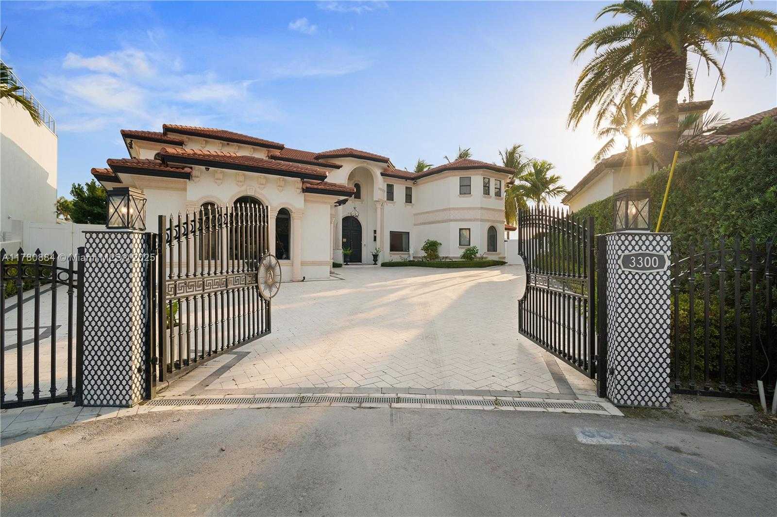 Small Image of 3300 NORTH EAST 171ST ST, North Miami Beach Number 2