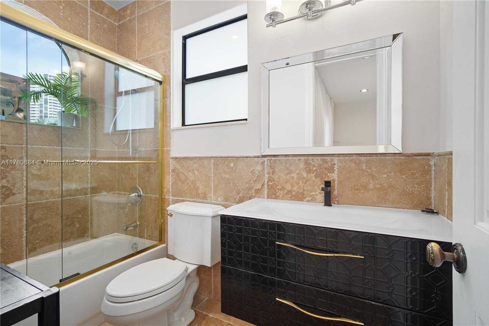 Small Image of 3300 NORTH EAST 171ST ST, North Miami Beach Number 35