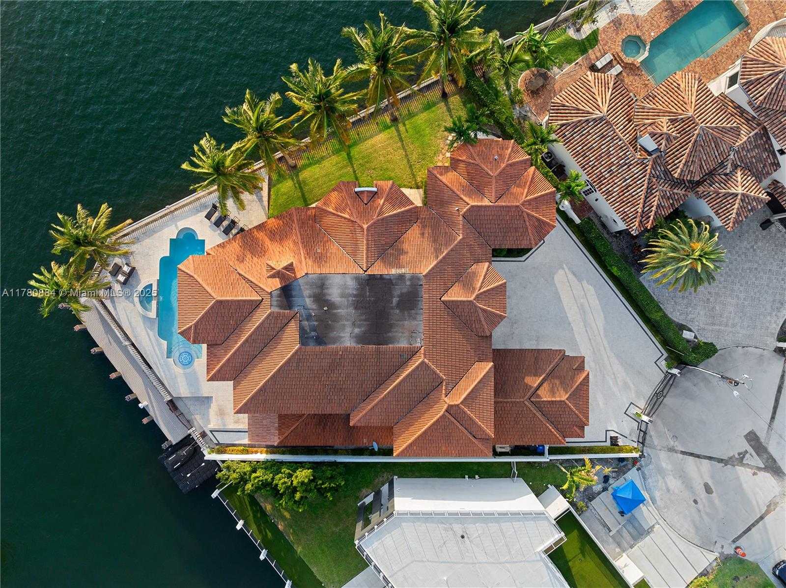Small Image of 3300 NORTH EAST 171ST ST, North Miami Beach Number 41