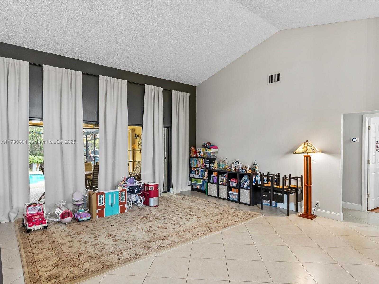 Small Image of 16621 ROYAL POINCIANA CT, Weston Number 16