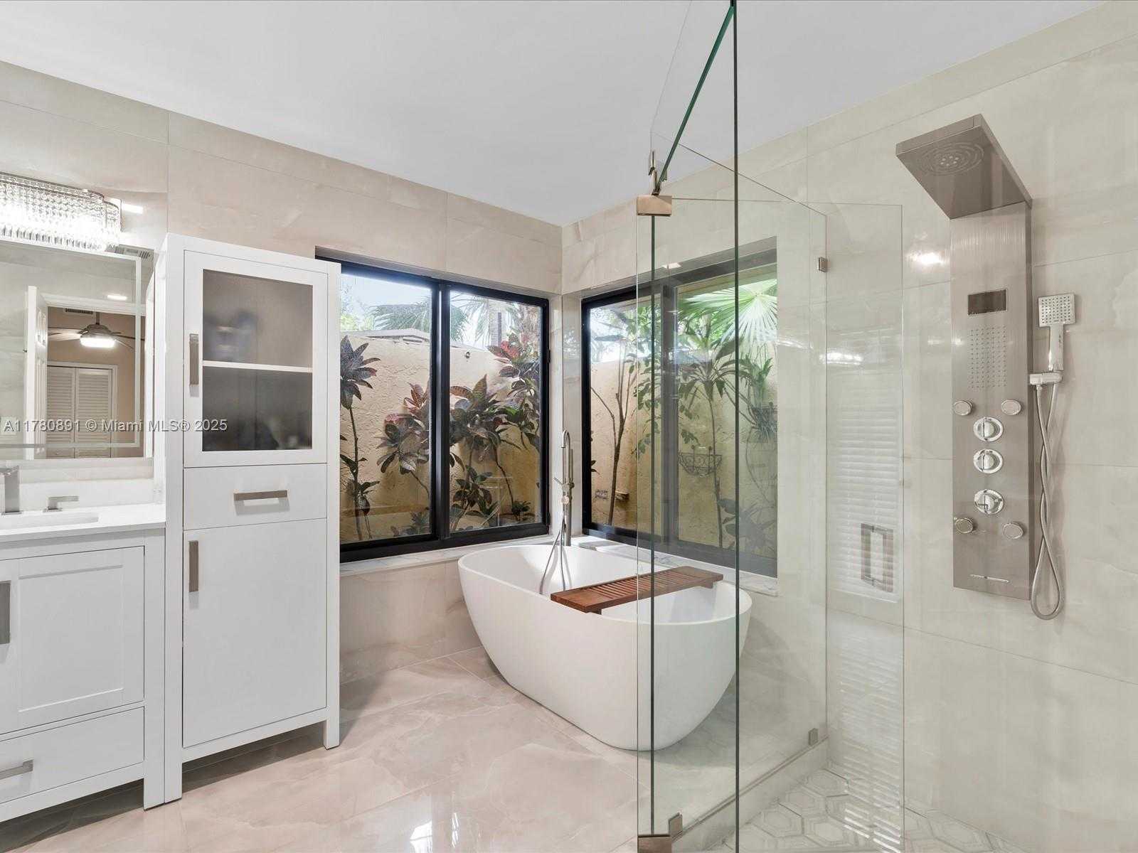 Small Image of 16621 ROYAL POINCIANA CT, Weston Number 19