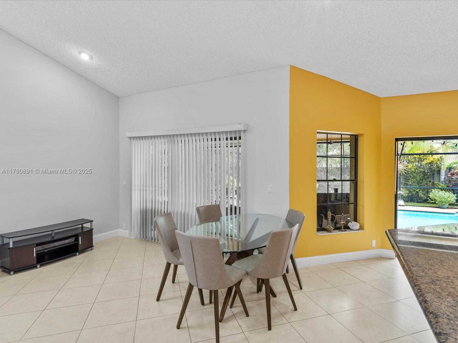 Small Image of 16621 ROYAL POINCIANA CT, Weston Number 27