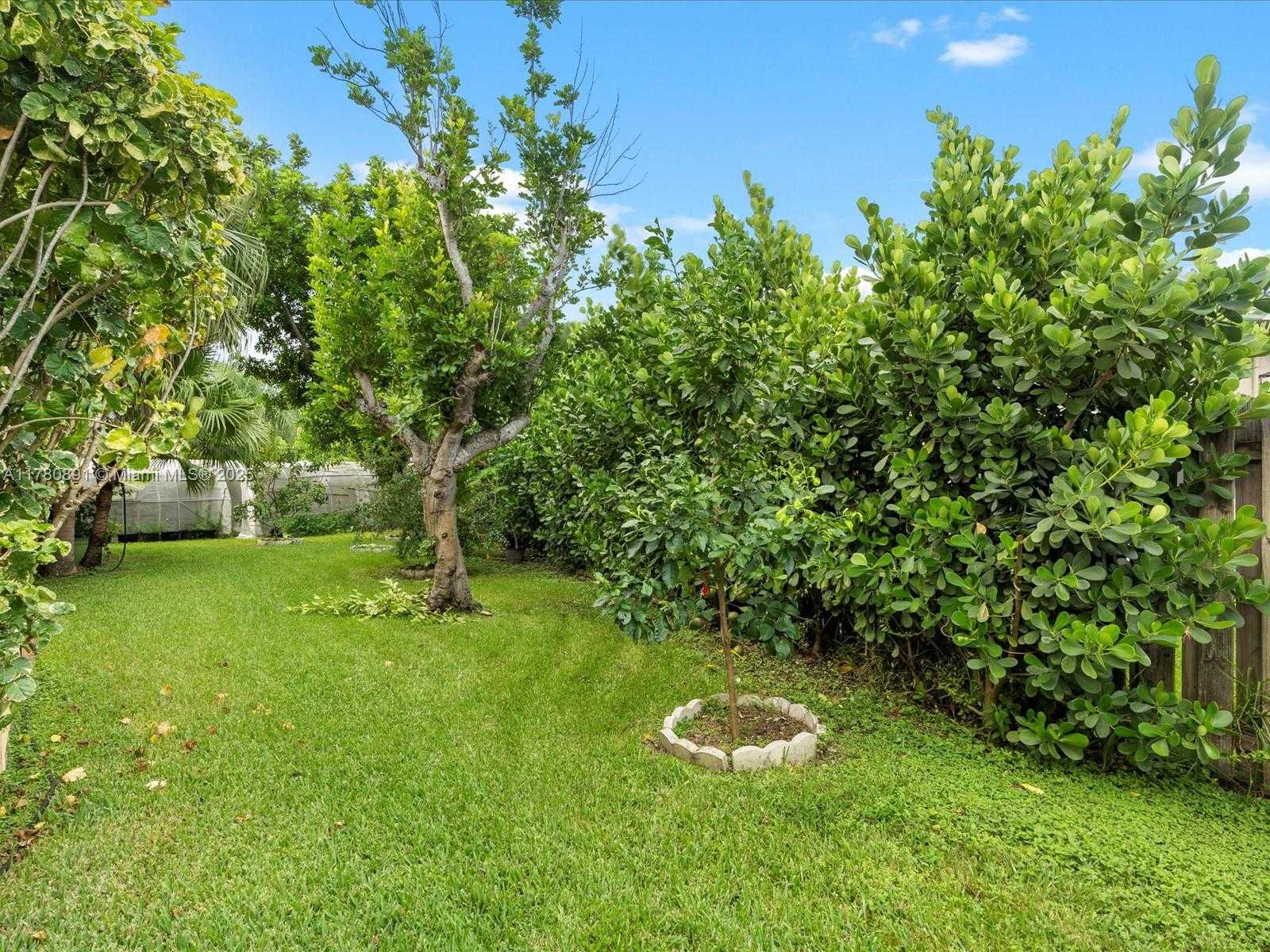 Small Image of 16621 ROYAL POINCIANA CT, Weston Number 29