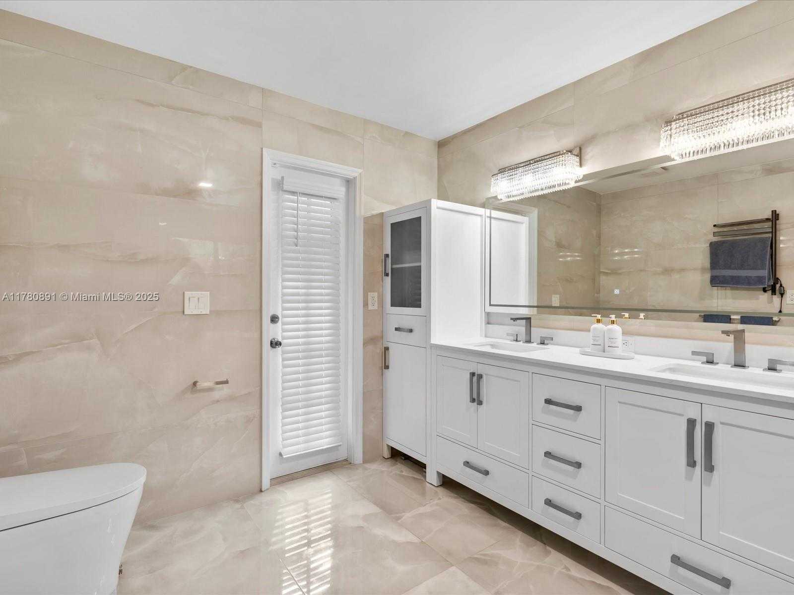 Small Image of 16621 ROYAL POINCIANA CT, Weston Number 37
