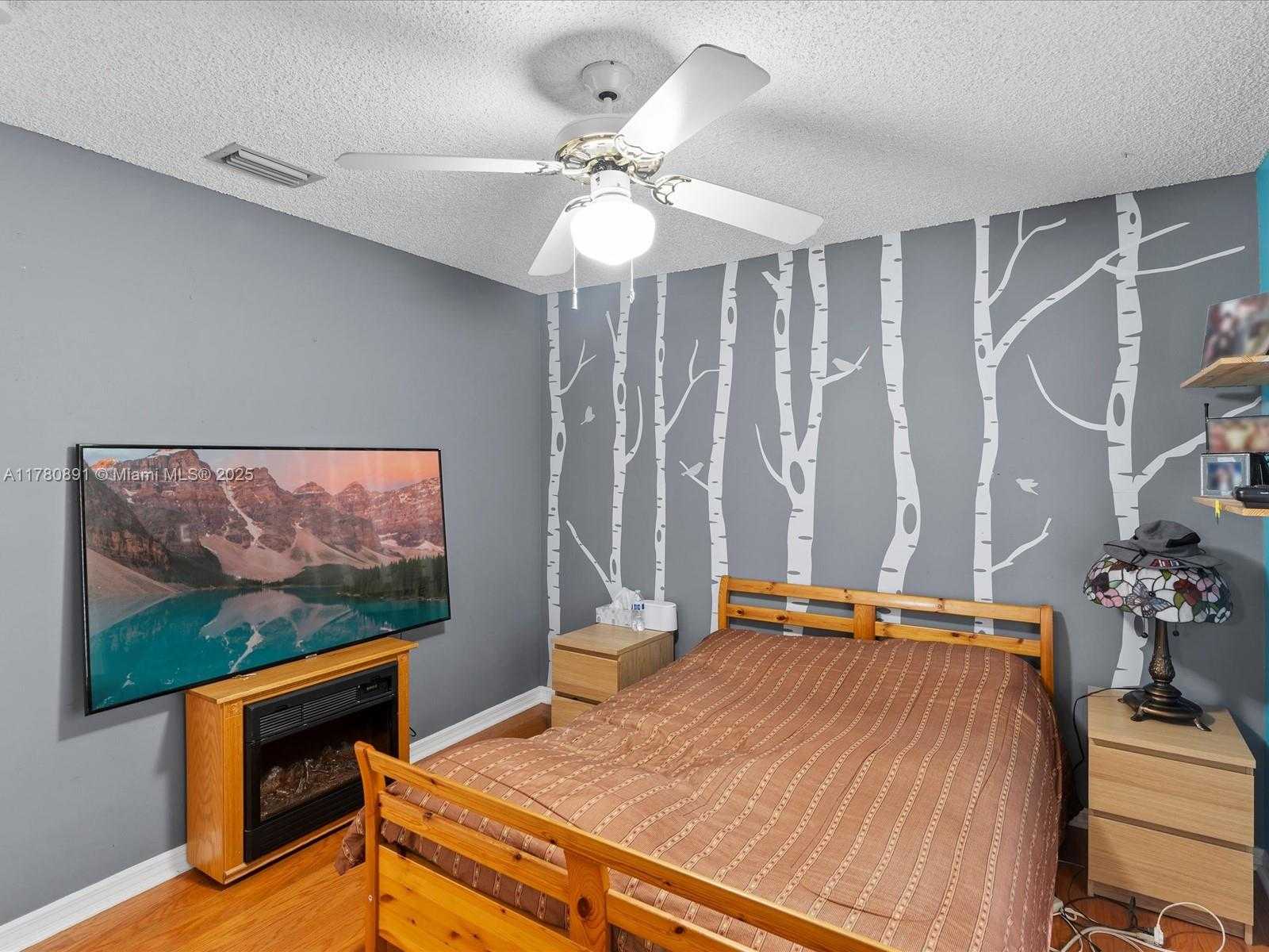 Small Image of 16621 ROYAL POINCIANA CT, Weston Number 46