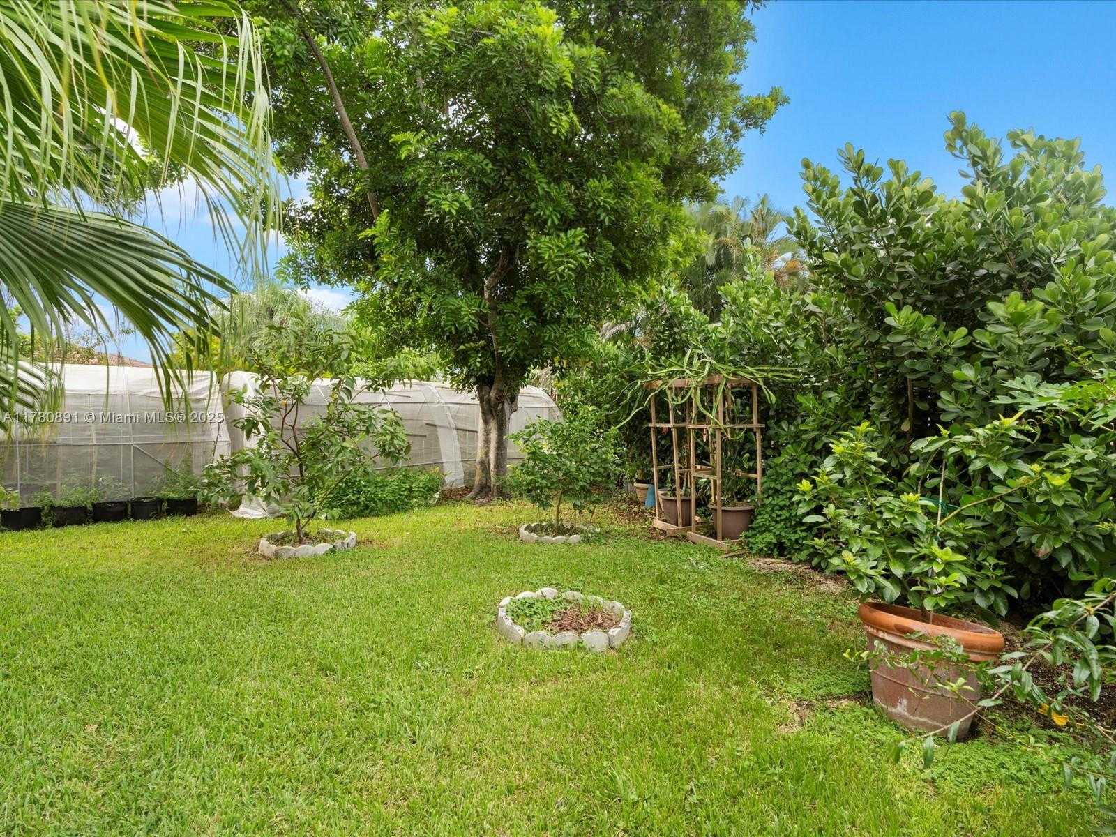 Small Image of 16621 ROYAL POINCIANA CT, Weston Number 49