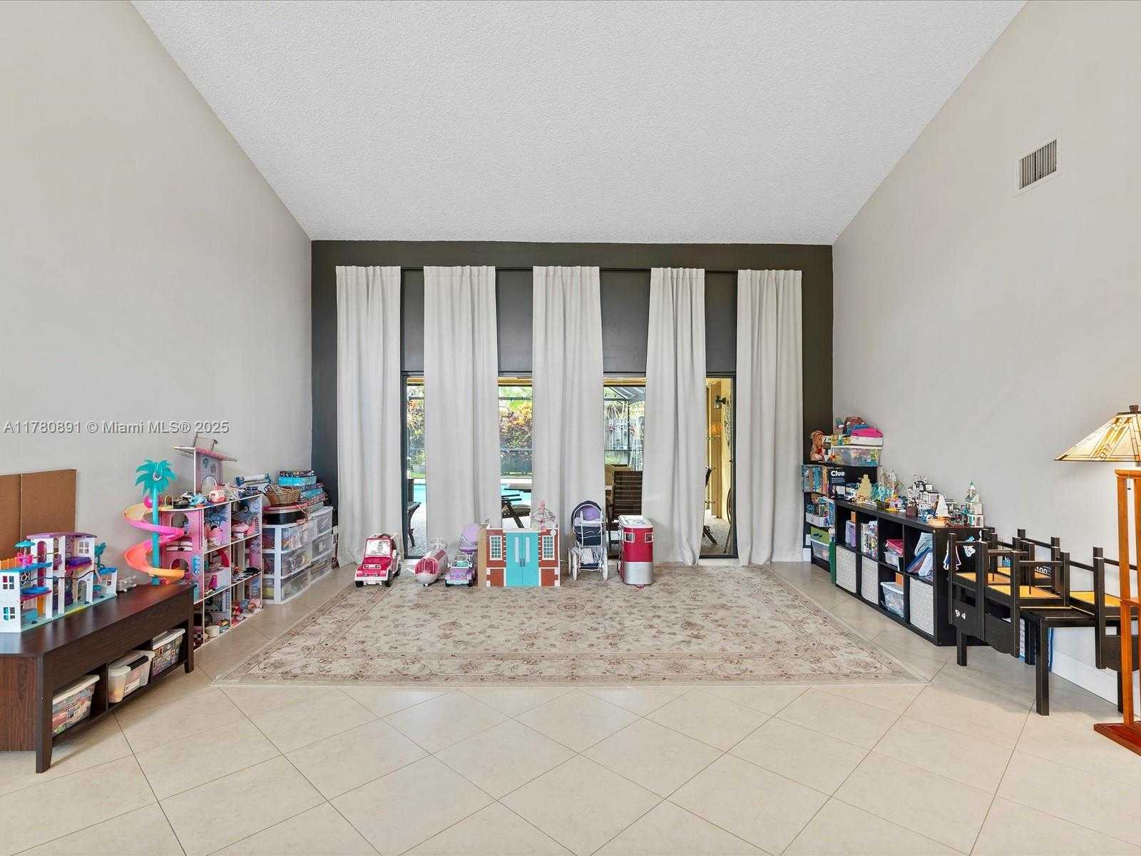 Small Image of 16621 ROYAL POINCIANA CT, Weston Number 7