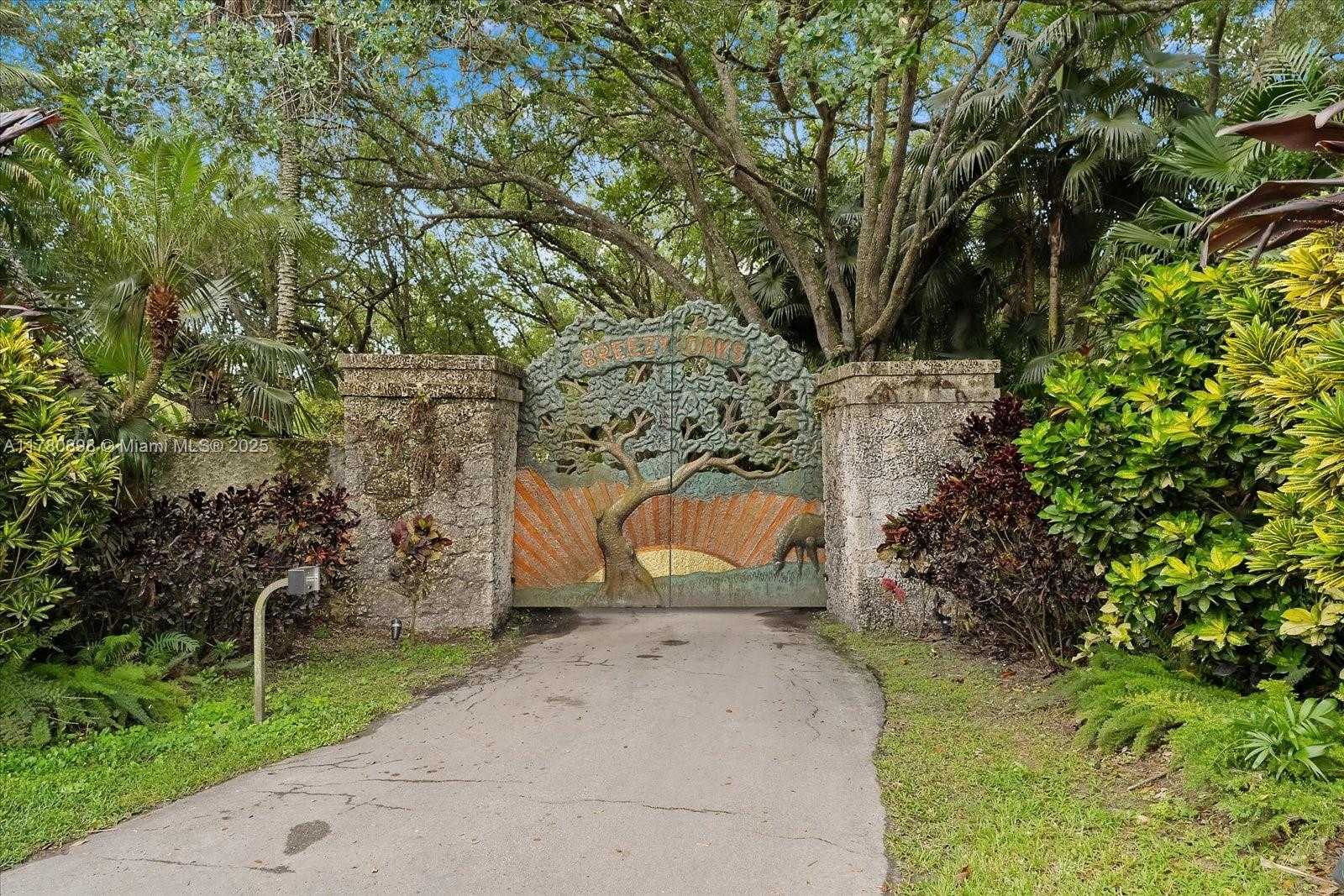 Small Image of 15000 SOUTH WEST 200TH ST, Miami Number 10
