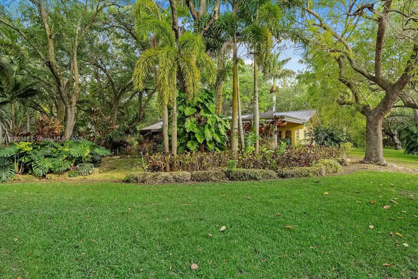 Small Image of 15000 SOUTH WEST 200TH ST, Miami Number 26