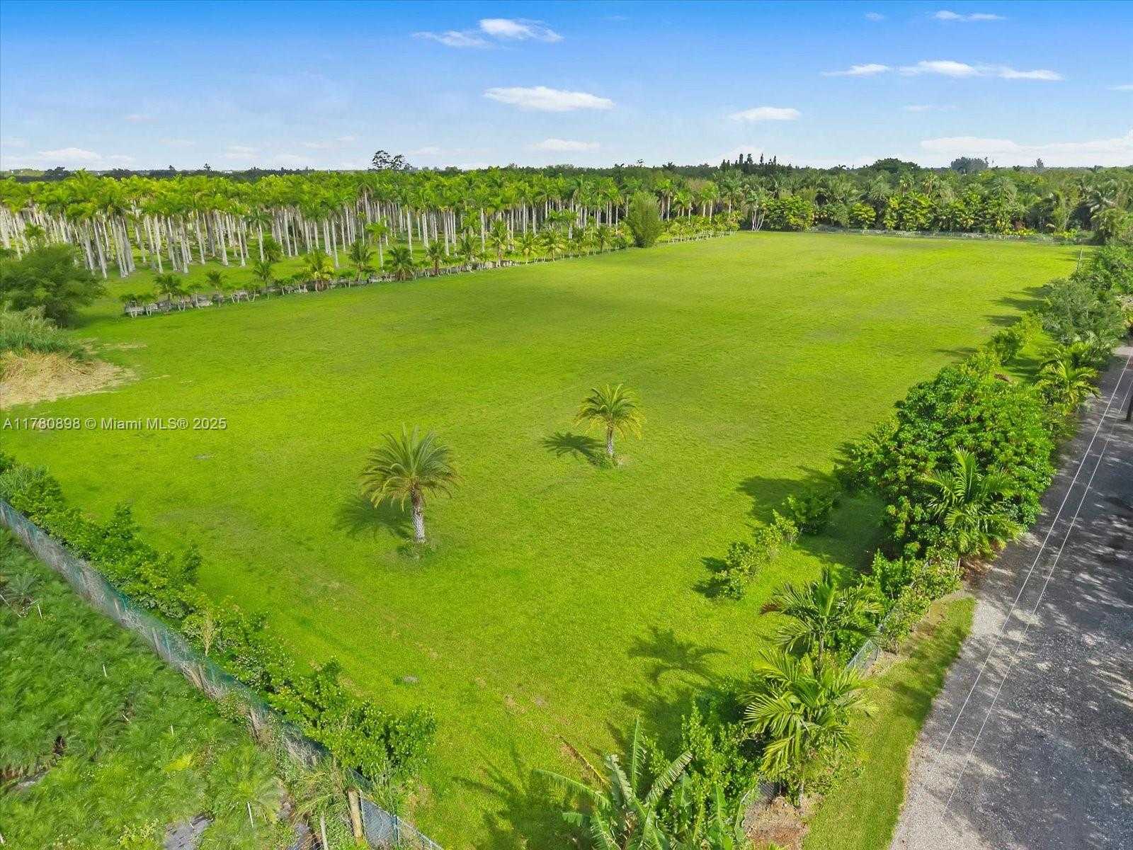 Small Image of 15000 SOUTH WEST 200TH ST, Miami Number 38