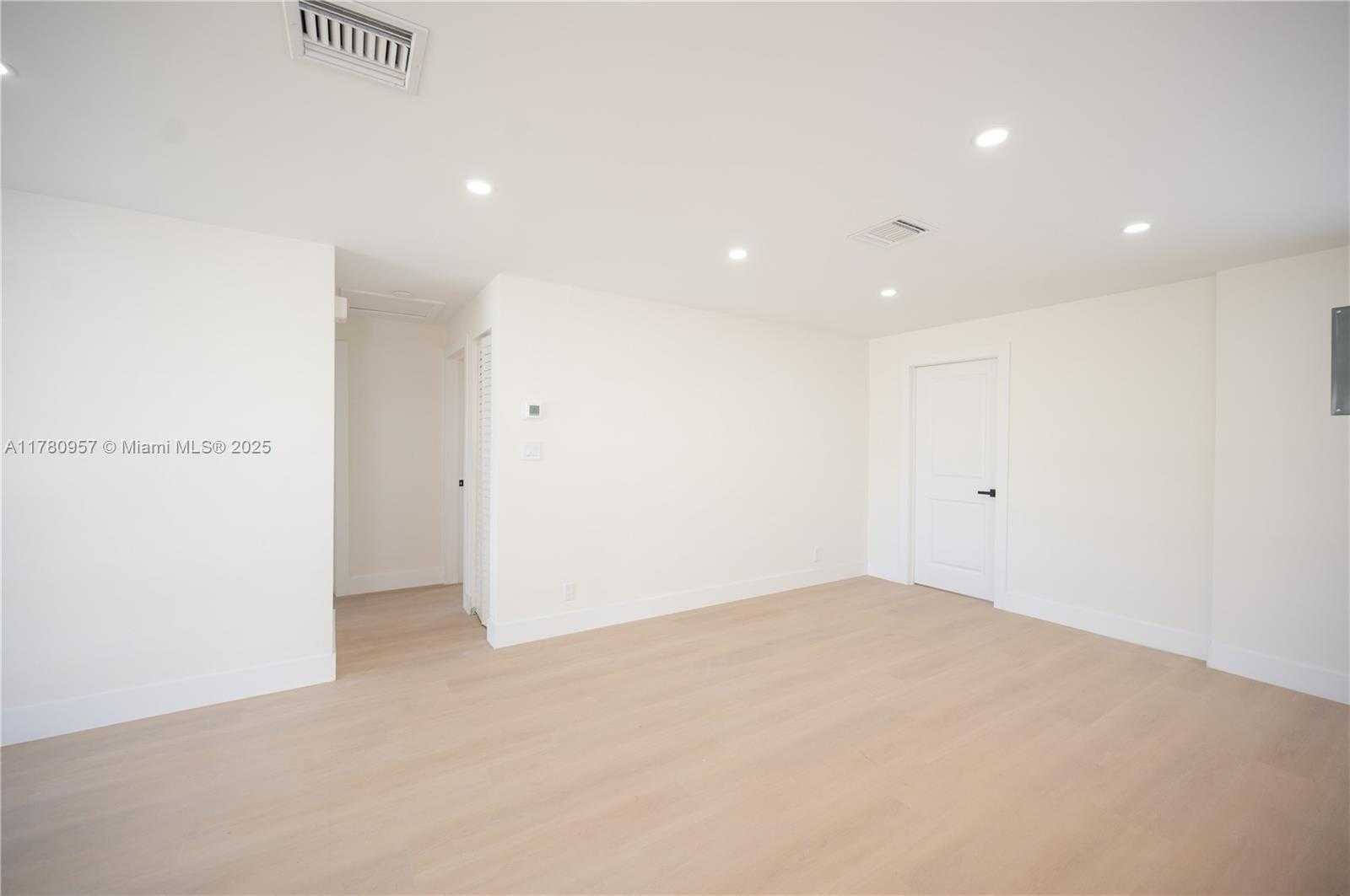 Small Image of 3751 NORTH EAST 17TH AVE, Pompano Beach Number 14