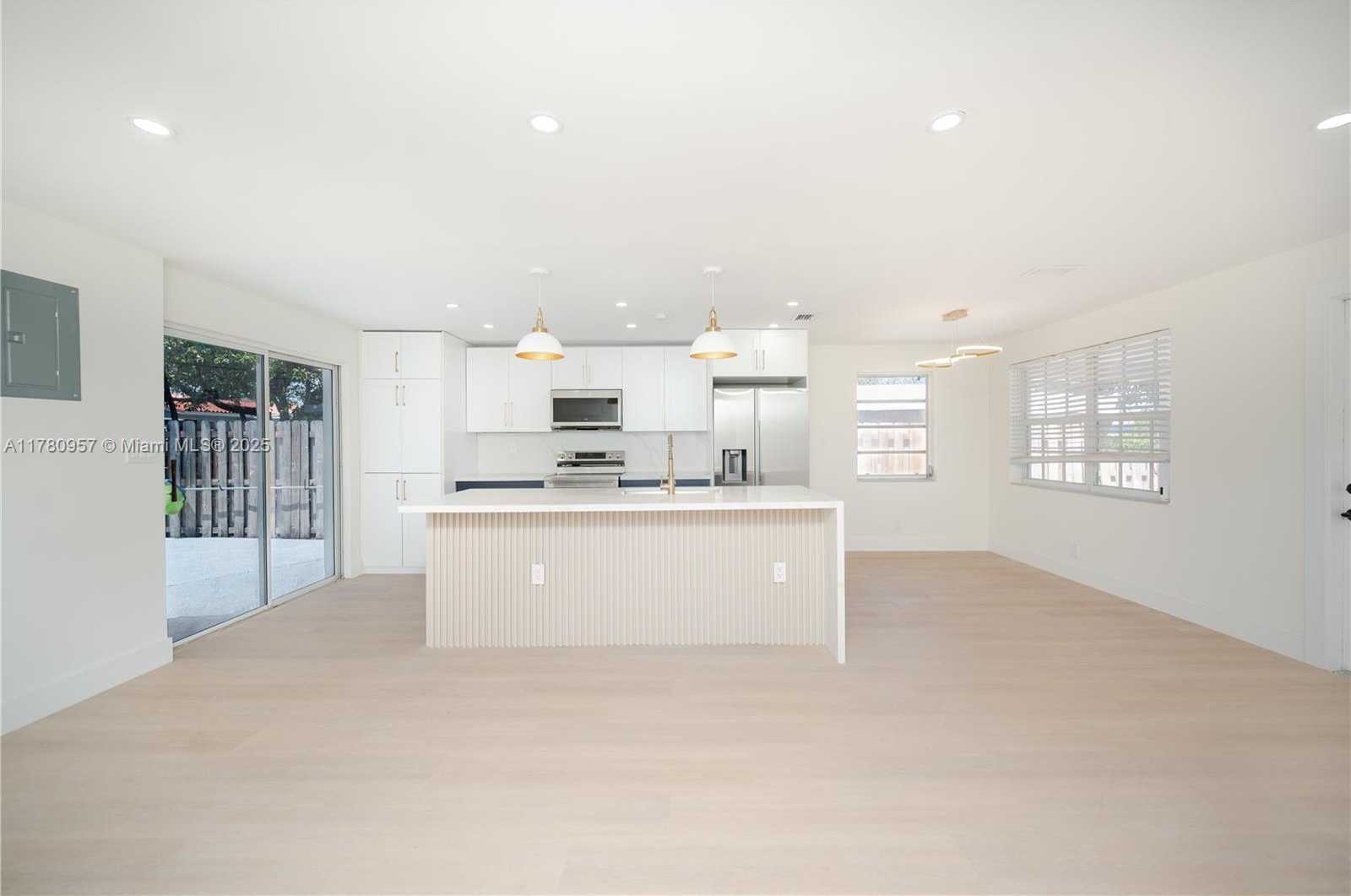 Small Image of 3751 NORTH EAST 17TH AVE, Pompano Beach Number 6
