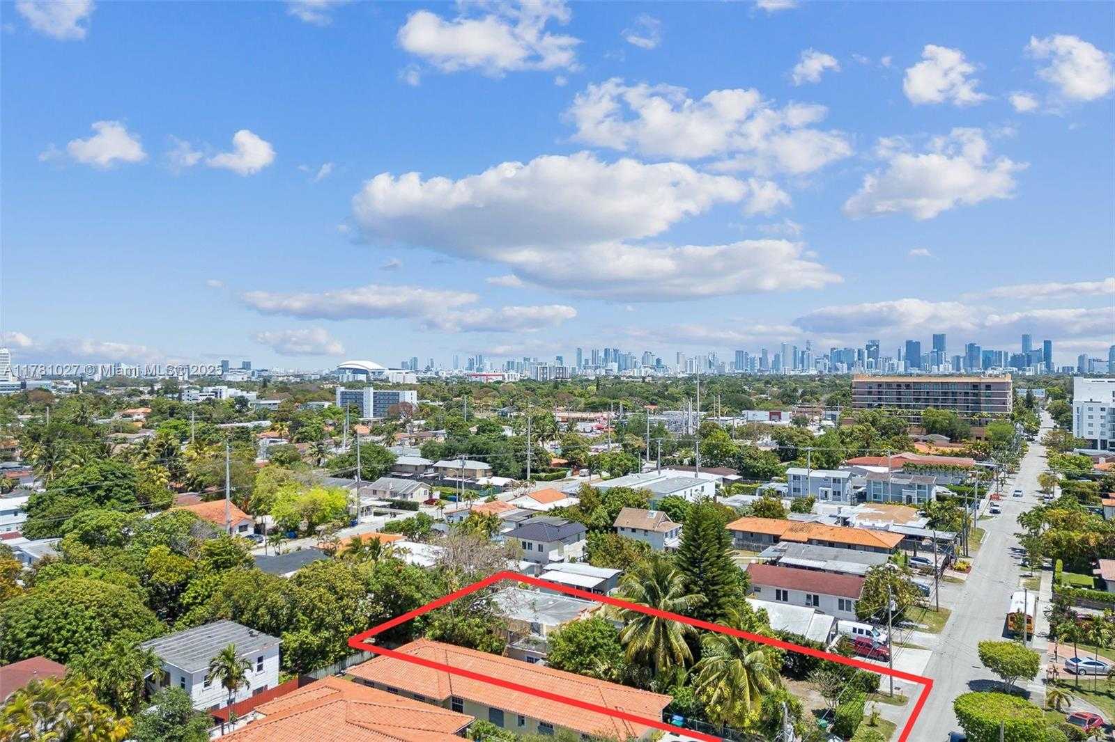 Small Image of 2953 SOUTH WEST 17TH ST, Miami Number 4