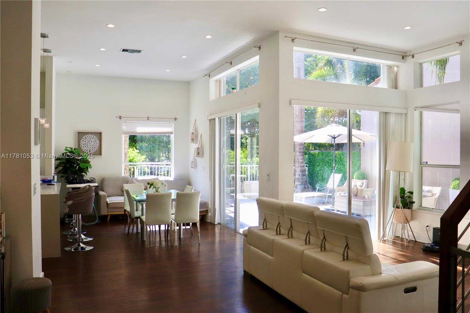 Small Image of 1410 SWEETBAY WAY, Hollywood Number 14