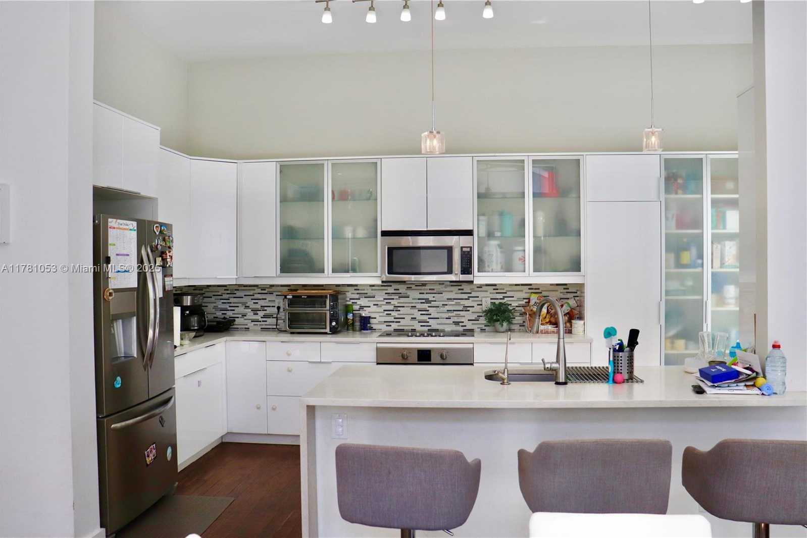 Small Image of 1410 SWEETBAY WAY, Hollywood Number 23