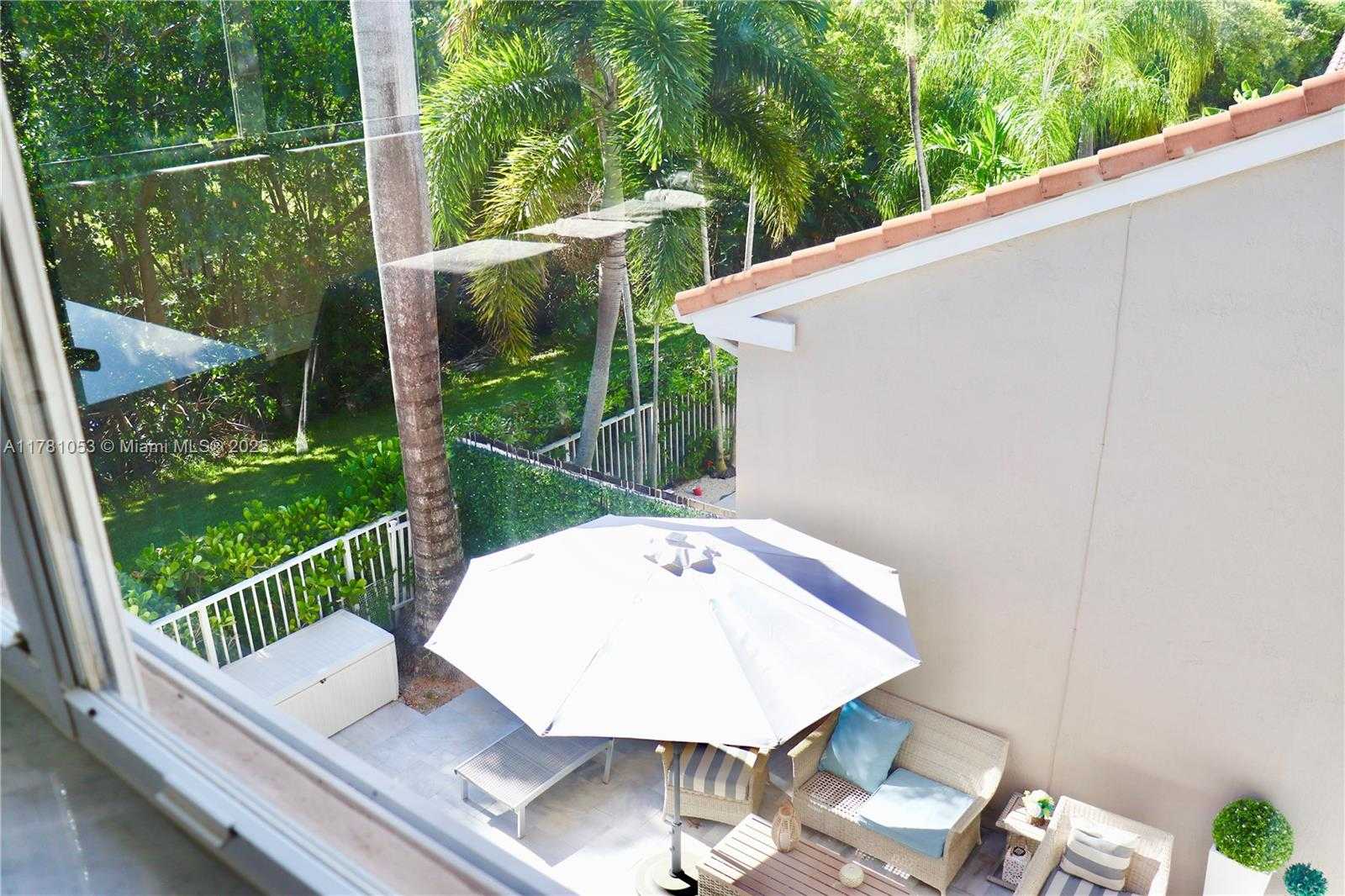 Small Image of 1410 SWEETBAY WAY, Hollywood Number 38