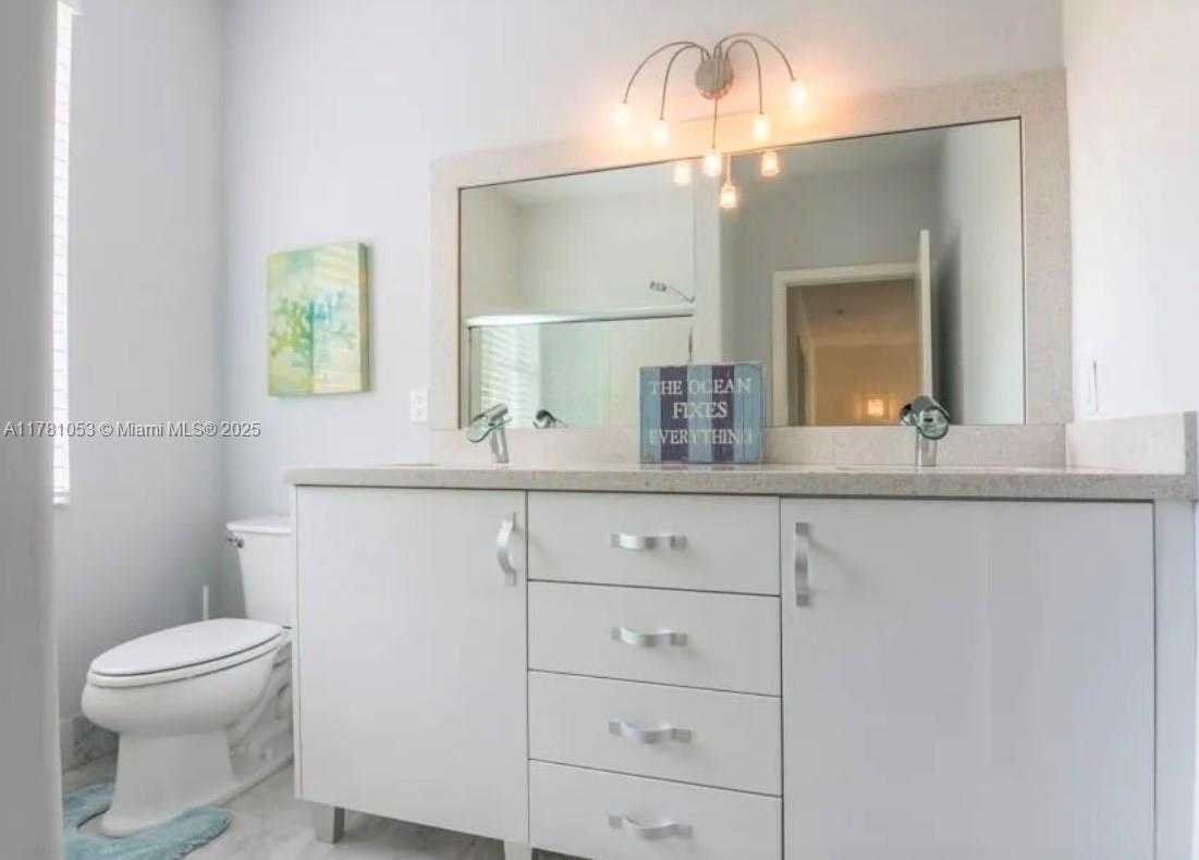 Small Image of 1410 SWEETBAY WAY, Hollywood Number 40