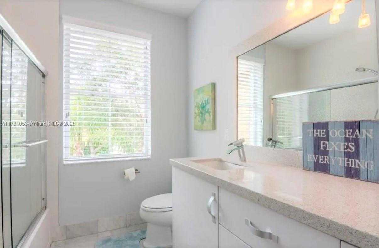 Small Image of 1410 SWEETBAY WAY, Hollywood Number 42