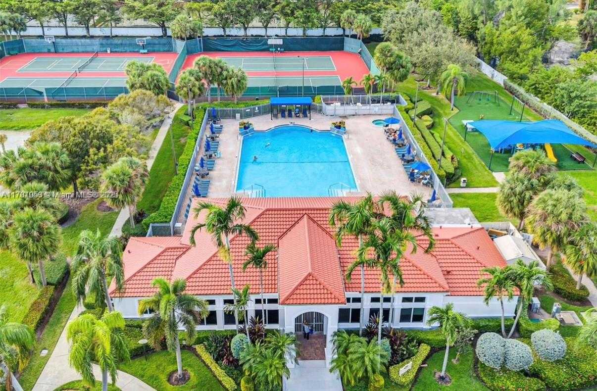Small Image of 1410 SWEETBAY WAY, Hollywood Number 48