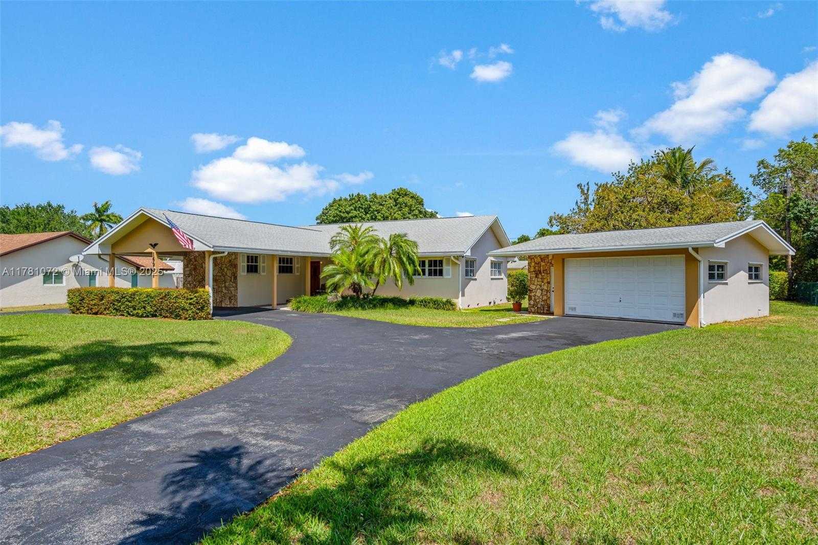 Small Image of 16901 SOUTH WEST 89TH AVE, Palmetto Bay Number 10