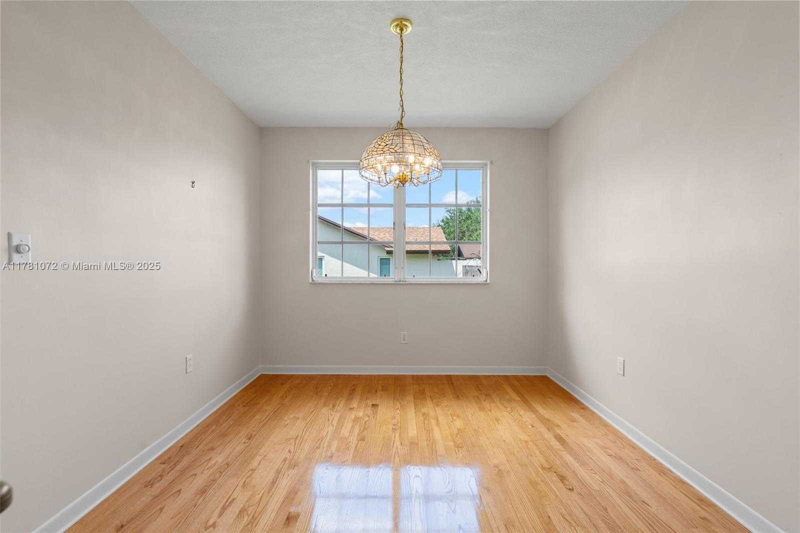 Small Image of 16901 SOUTH WEST 89TH AVE, Palmetto Bay Number 17