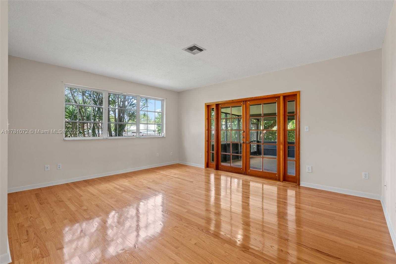 Small Image of 16901 SOUTH WEST 89TH AVE, Palmetto Bay Number 18