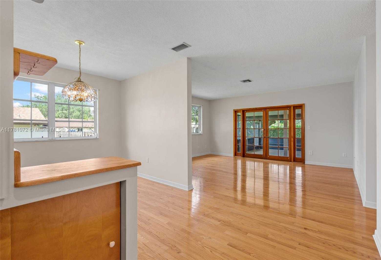 Small Image of 16901 SOUTH WEST 89TH AVE, Palmetto Bay Number 2