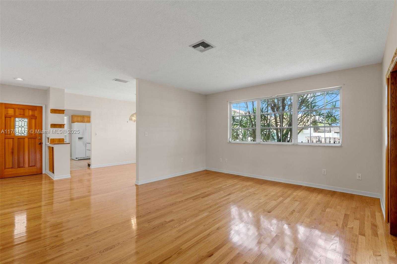 Small Image of 16901 SOUTH WEST 89TH AVE, Palmetto Bay Number 21