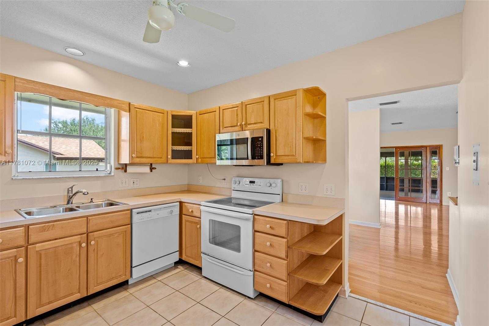 Small Image of 16901 SOUTH WEST 89TH AVE, Palmetto Bay Number 23
