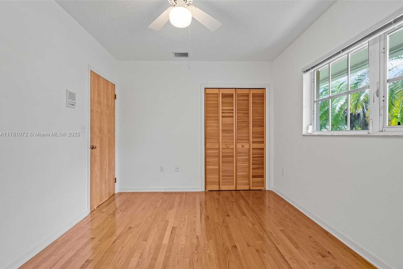 Small Image of 16901 SOUTH WEST 89TH AVE, Palmetto Bay Number 32