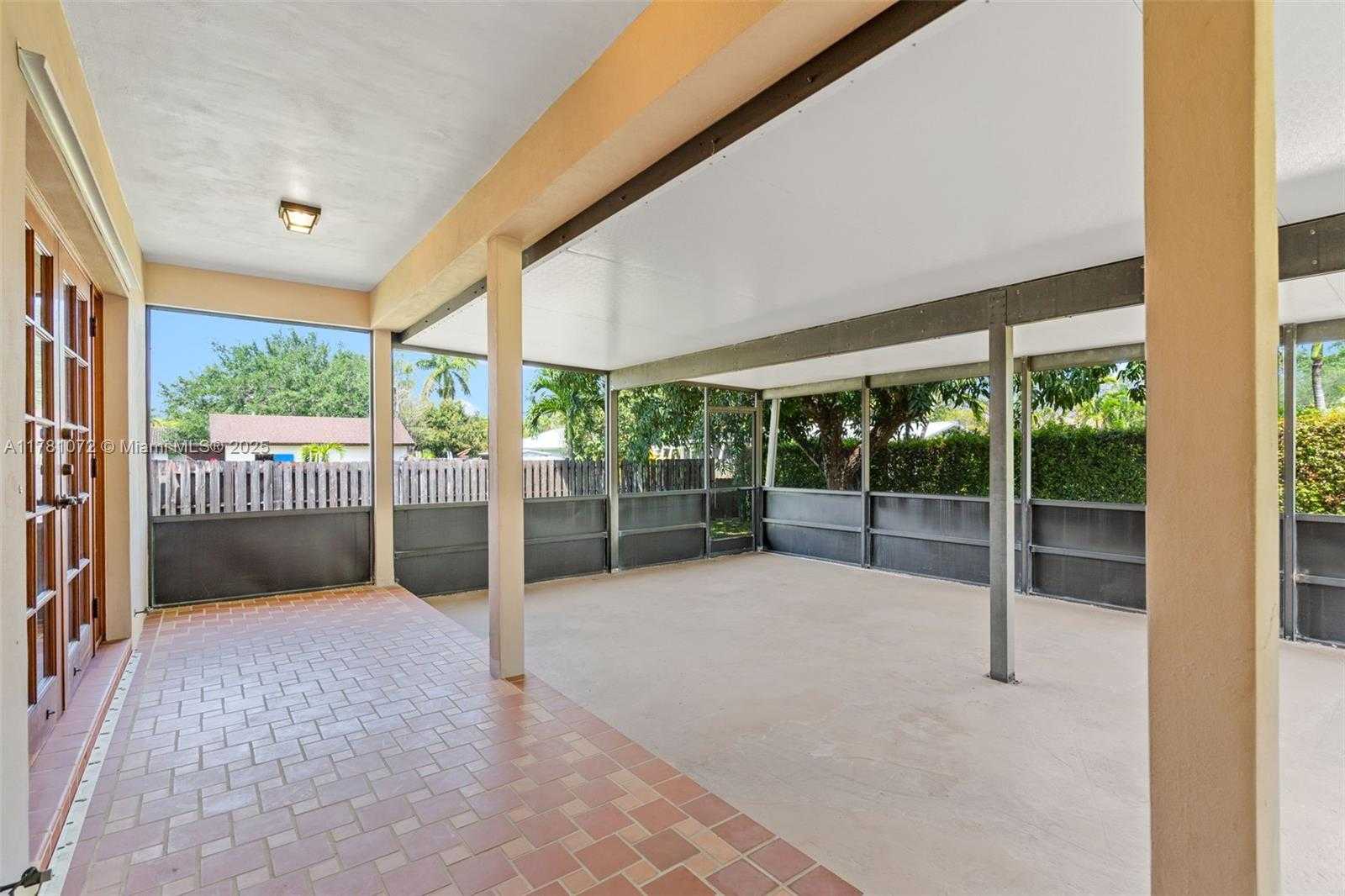 Small Image of 16901 SOUTH WEST 89TH AVE, Palmetto Bay Number 33