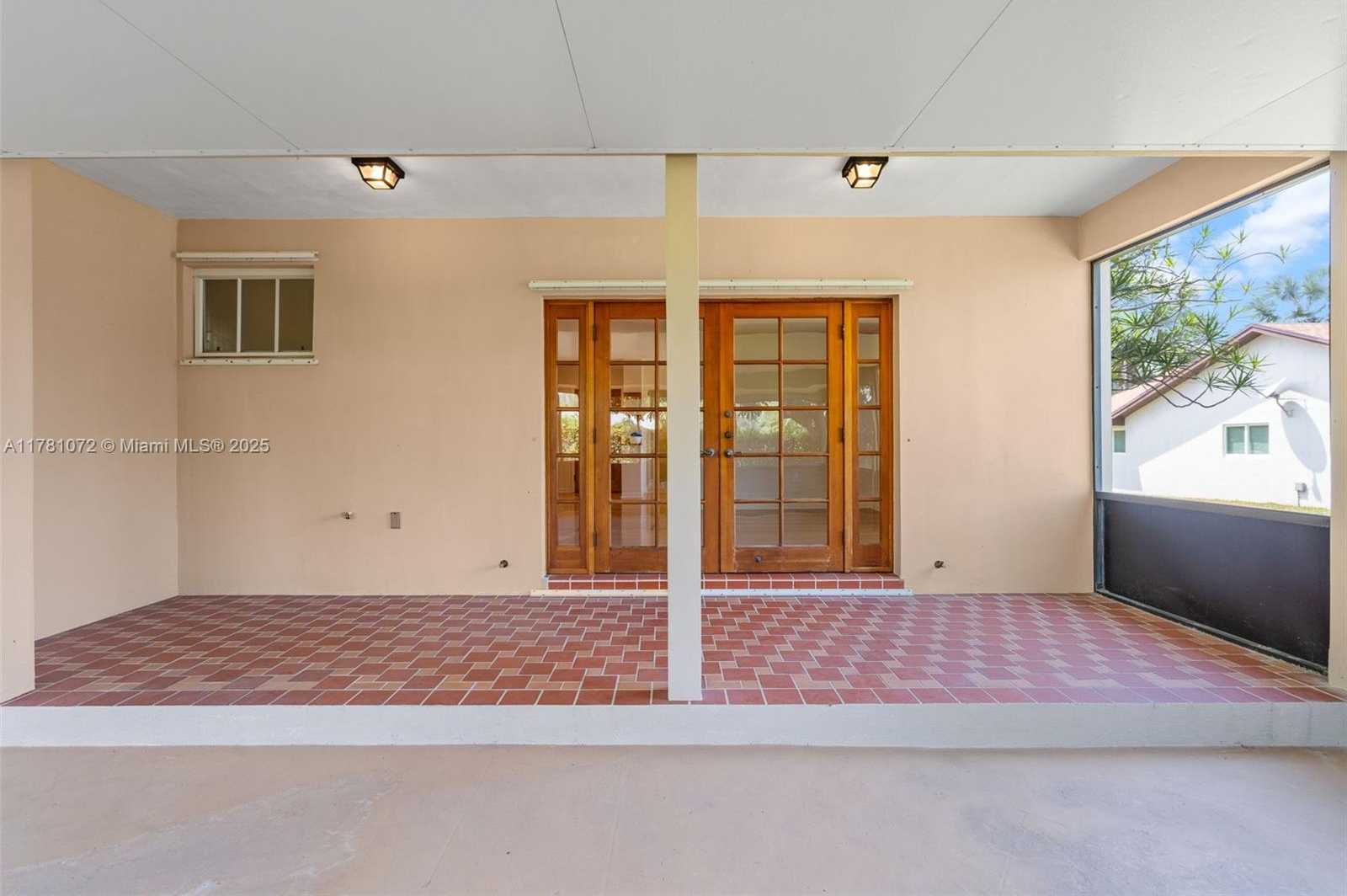 Small Image of 16901 SOUTH WEST 89TH AVE, Palmetto Bay Number 34