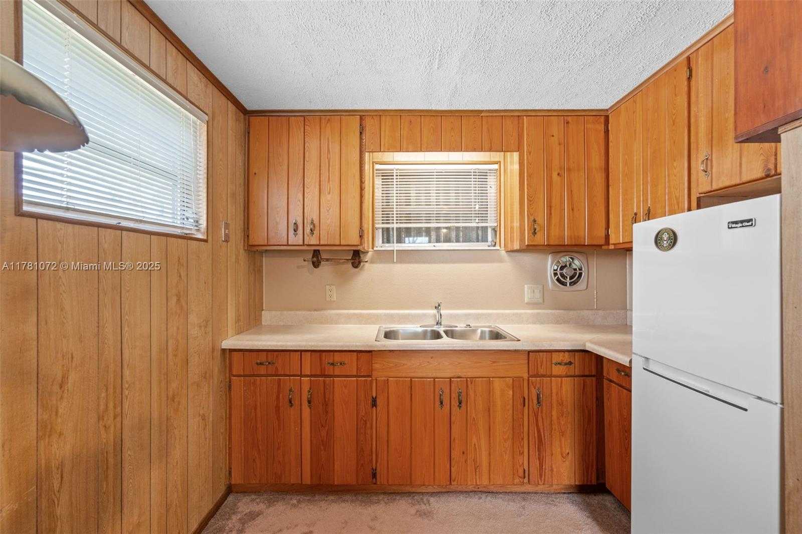 Small Image of 16901 SOUTH WEST 89TH AVE, Palmetto Bay Number 43
