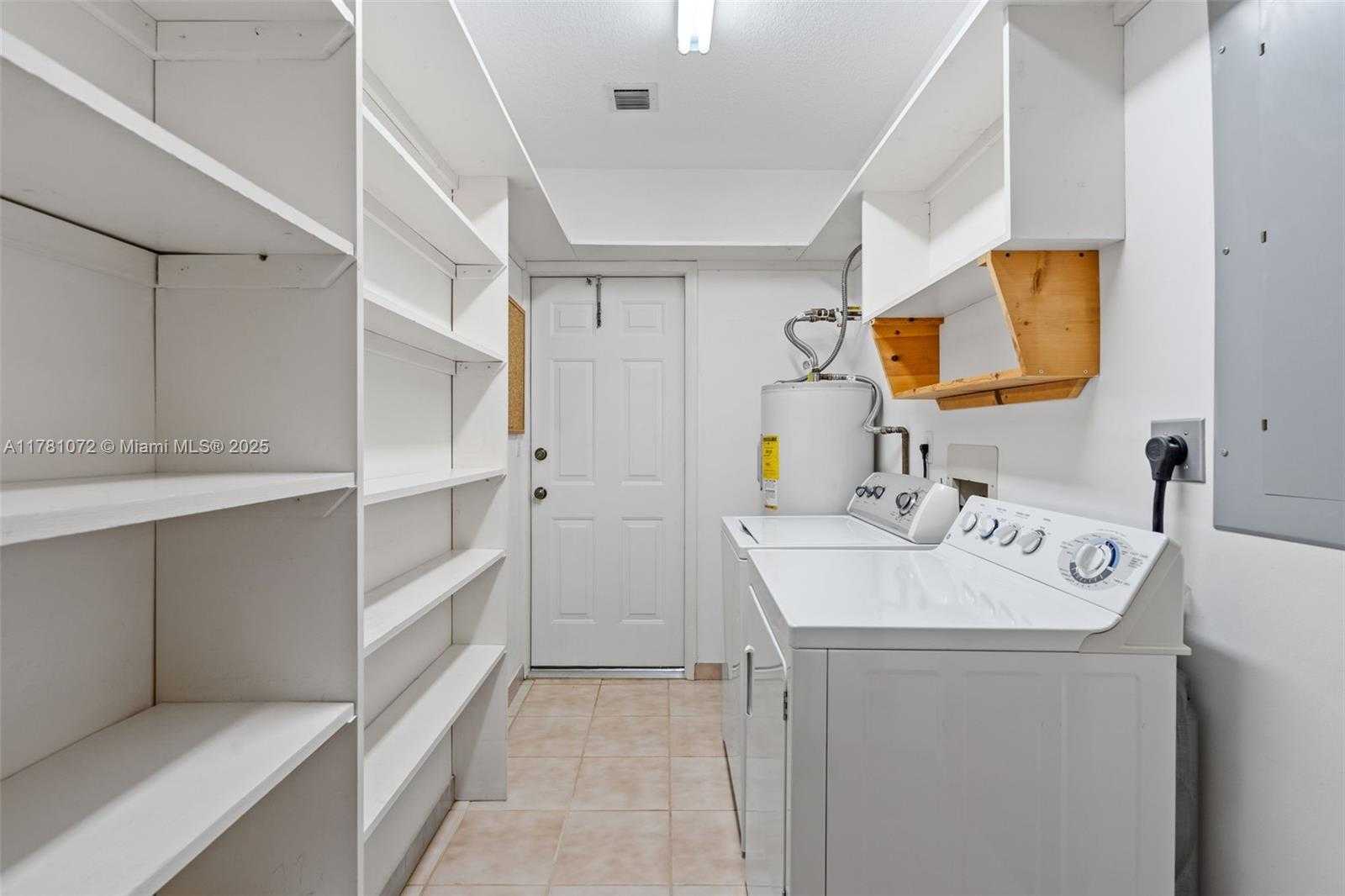 Small Image of 16901 SOUTH WEST 89TH AVE, Palmetto Bay Number 5