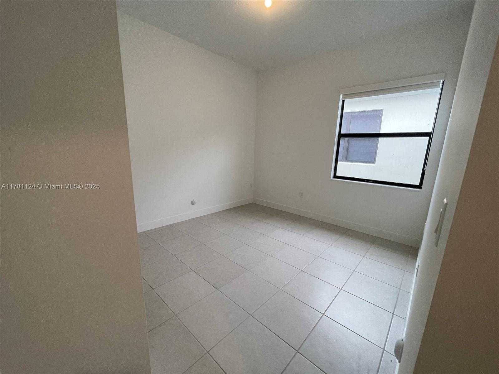 Small Image of 4506 SOUTH WEST 174TH AVE, Miramar Number 18