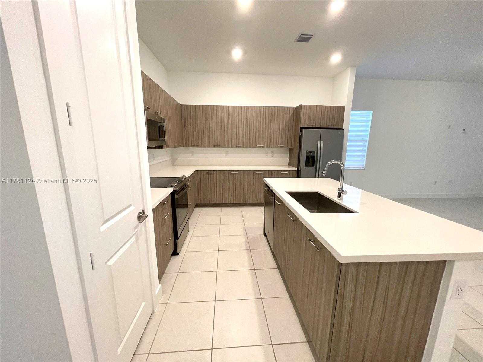 Small Image of 4506 SOUTH WEST 174TH AVE, Miramar Number 35