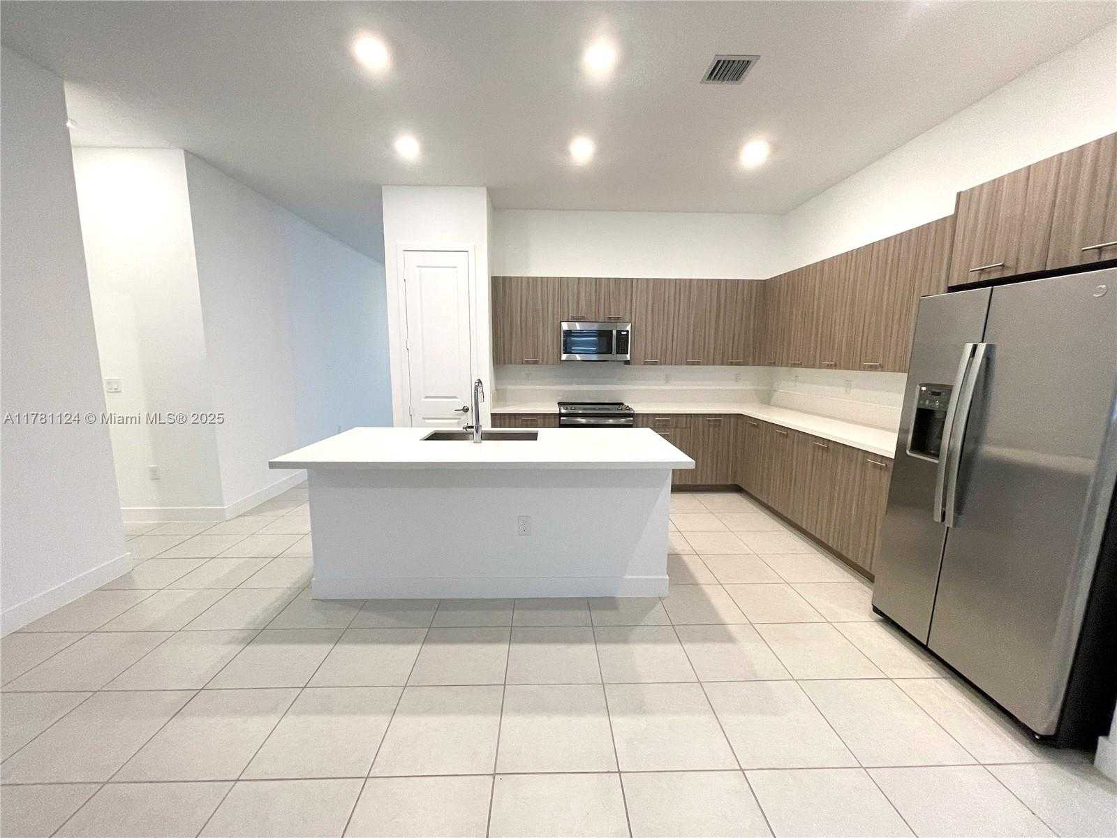Small Image of 4506 SOUTH WEST 174TH AVE, Miramar Number 38
