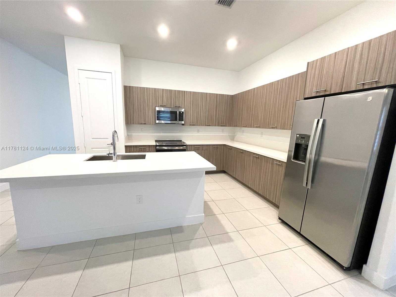Small Image of 4506 SOUTH WEST 174TH AVE, Miramar Number 39