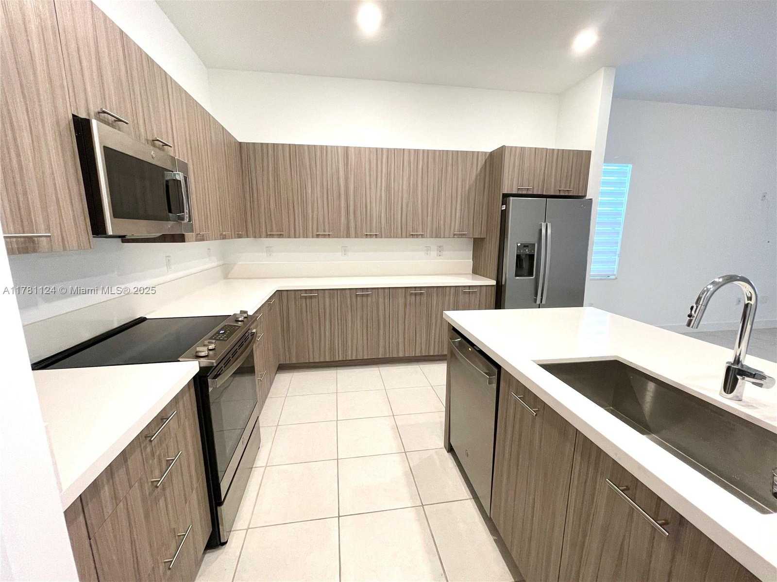 Small Image of 4506 SOUTH WEST 174TH AVE, Miramar Number 42