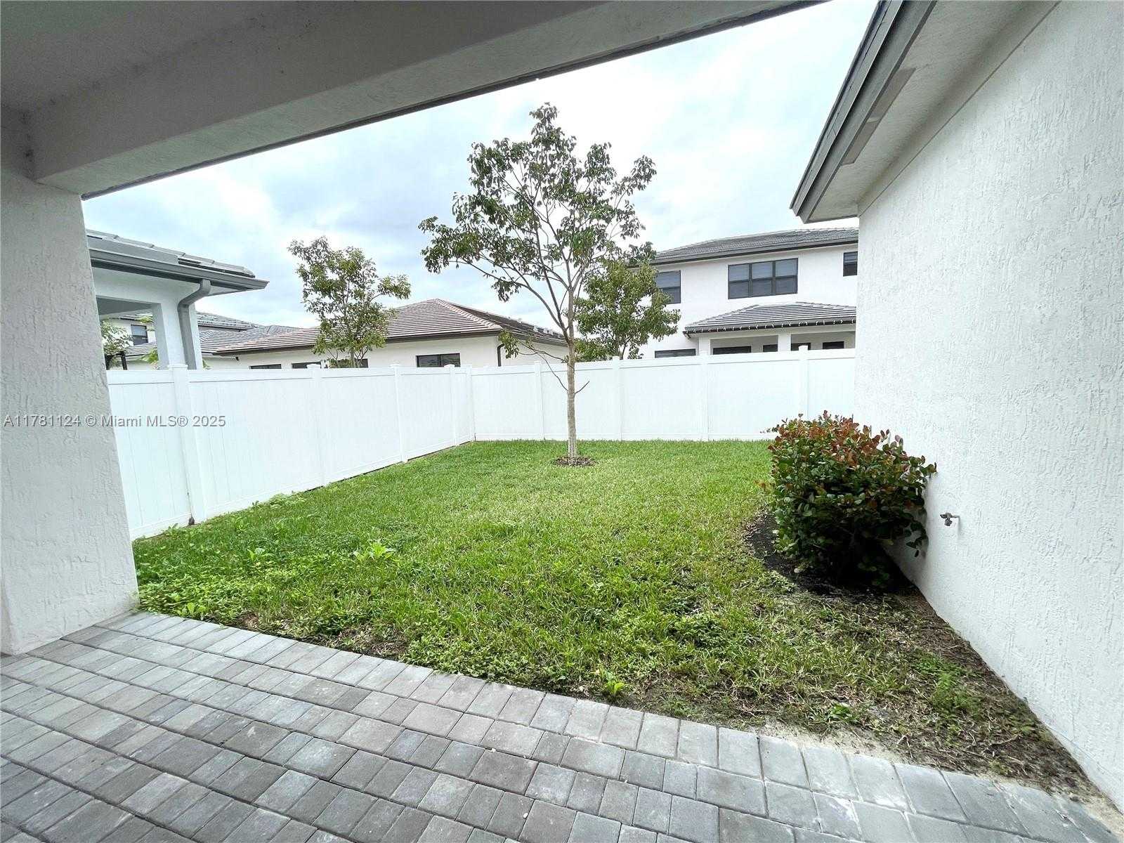 Small Image of 4506 SOUTH WEST 174TH AVE, Miramar Number 46