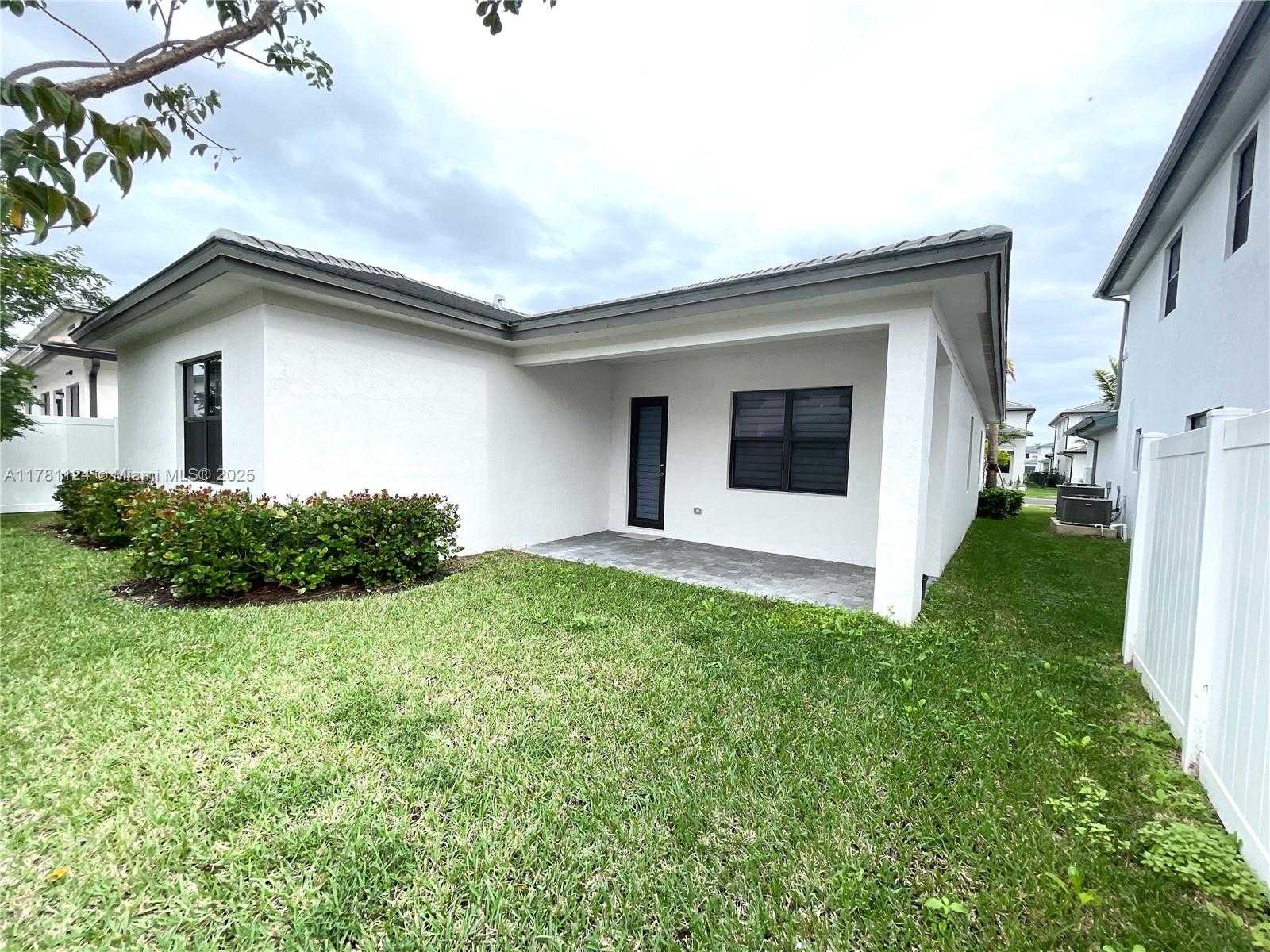 Small Image of 4506 SOUTH WEST 174TH AVE, Miramar Number 49