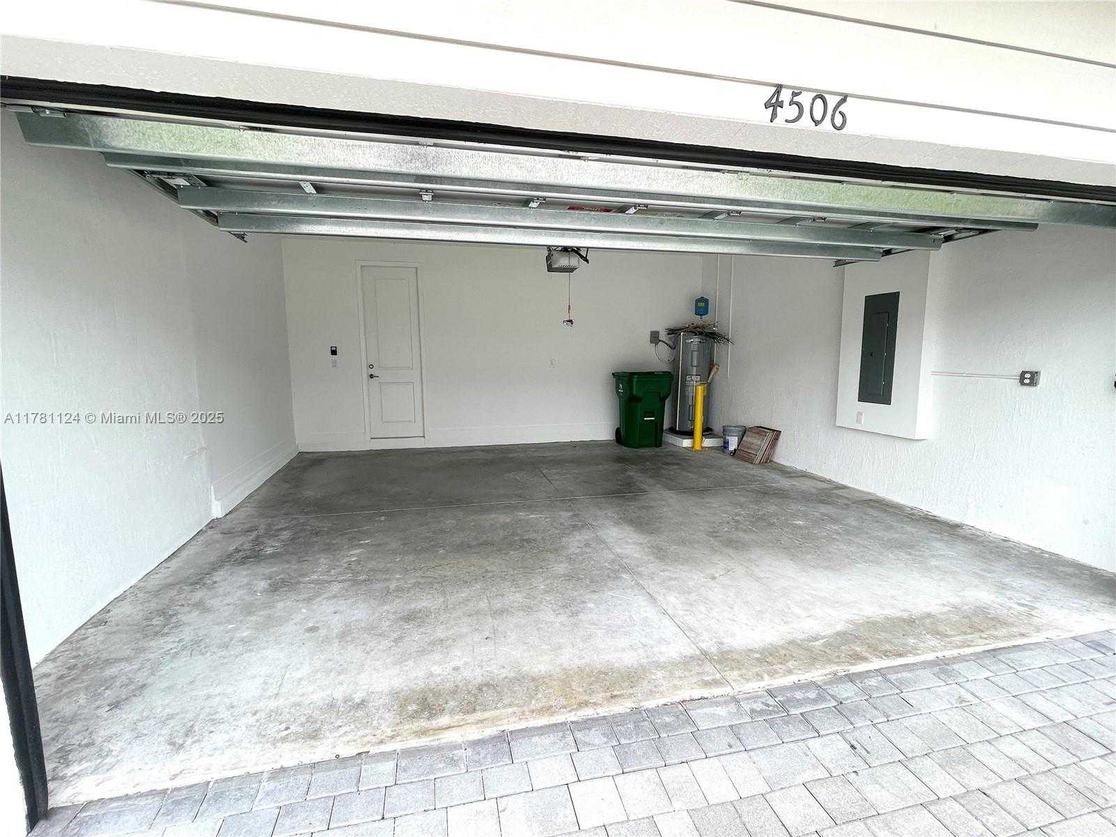 Small Image of 4506 SOUTH WEST 174TH AVE, Miramar Number 59