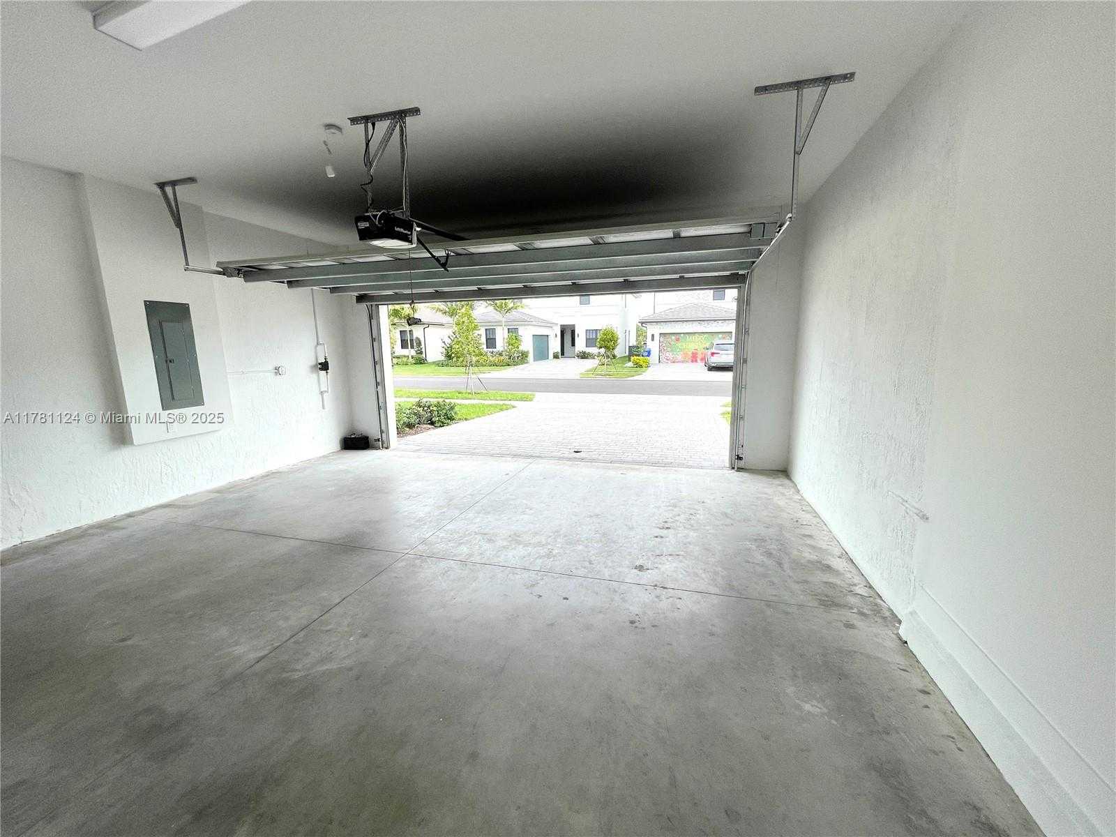 Small Image of 4506 SOUTH WEST 174TH AVE, Miramar Number 60