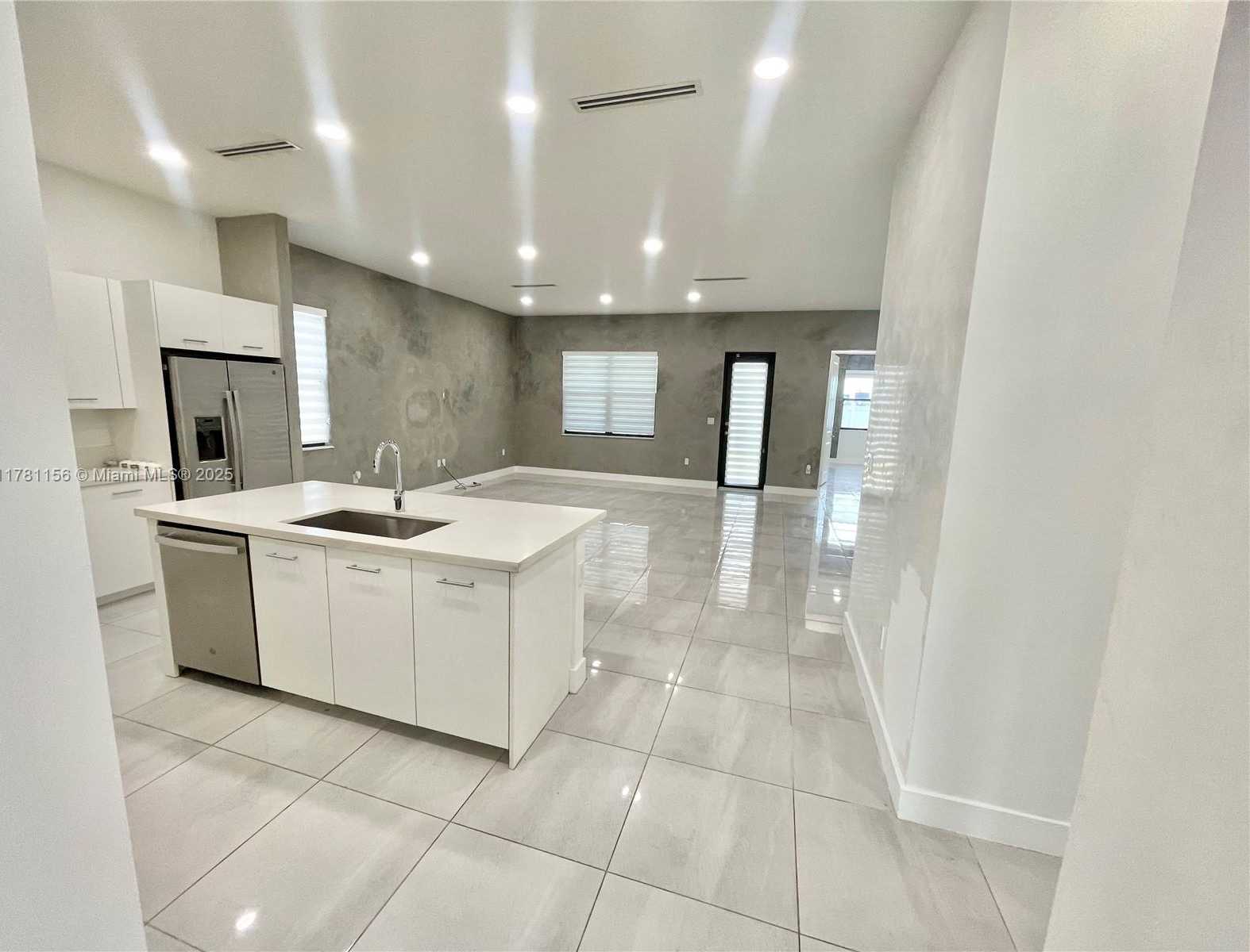 Small Image of 17324 SOUTH WEST 41ST ST, Miramar Number 2