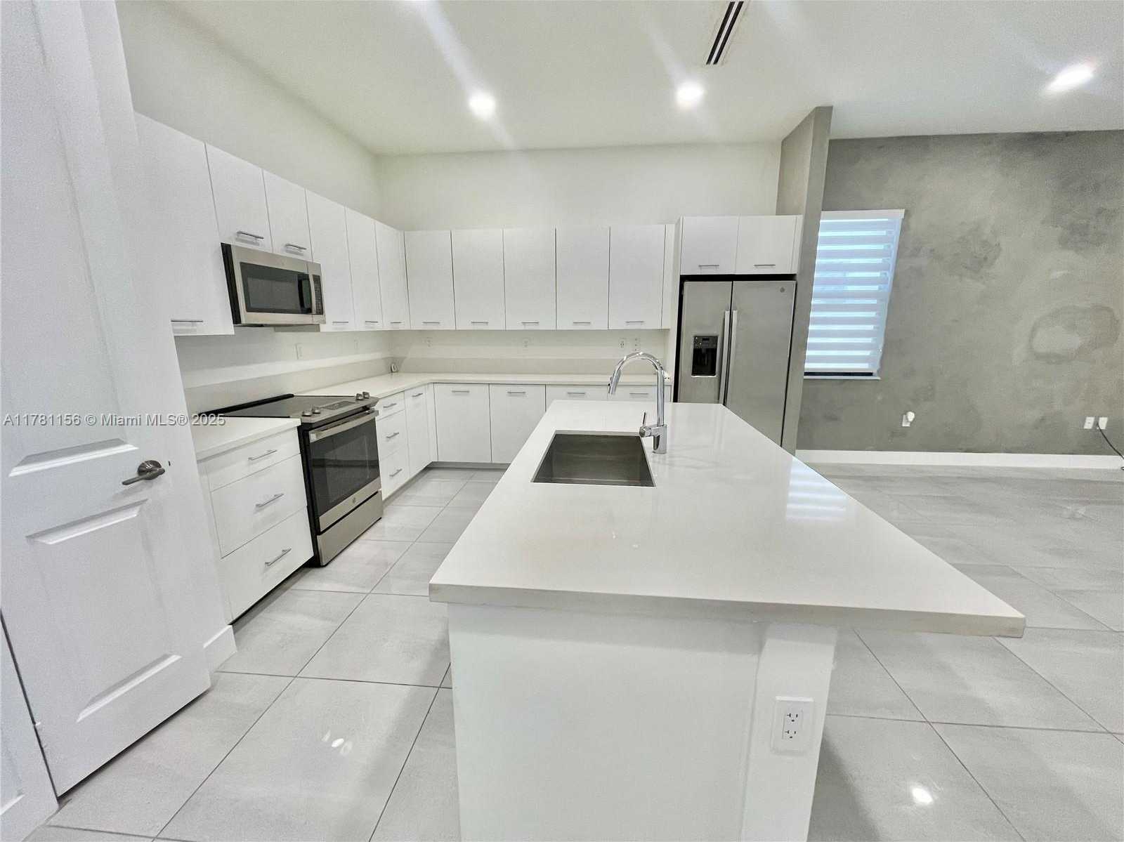 Small Image of 17324 SOUTH WEST 41ST ST, Miramar Number 24
