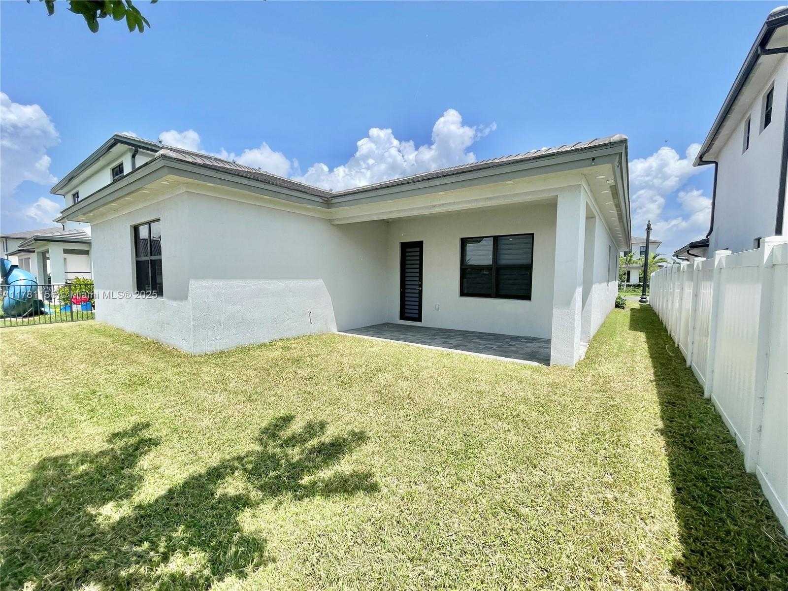 Small Image of 17324 SOUTH WEST 41ST ST, Miramar Number 27