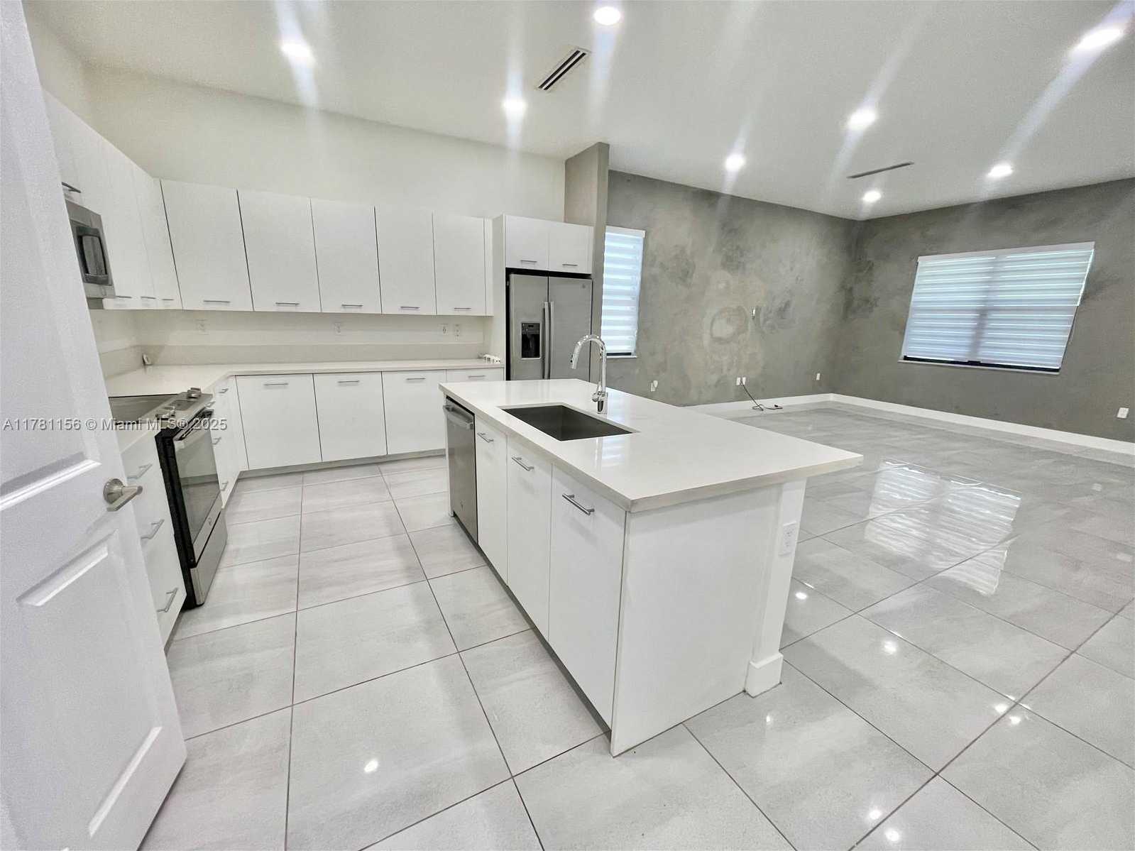 Small Image of 17324 SOUTH WEST 41ST ST, Miramar Number 3