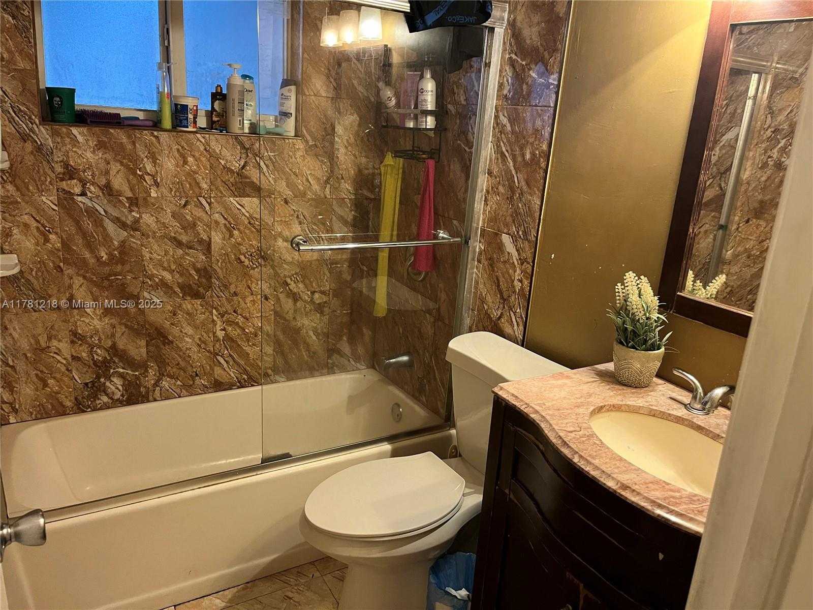 Small Image of 6546 SOUTH WEST 20TH CT, Miramar Number 15